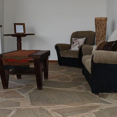 Cheetah View Lodge Otjiwarongo Luaran gambar