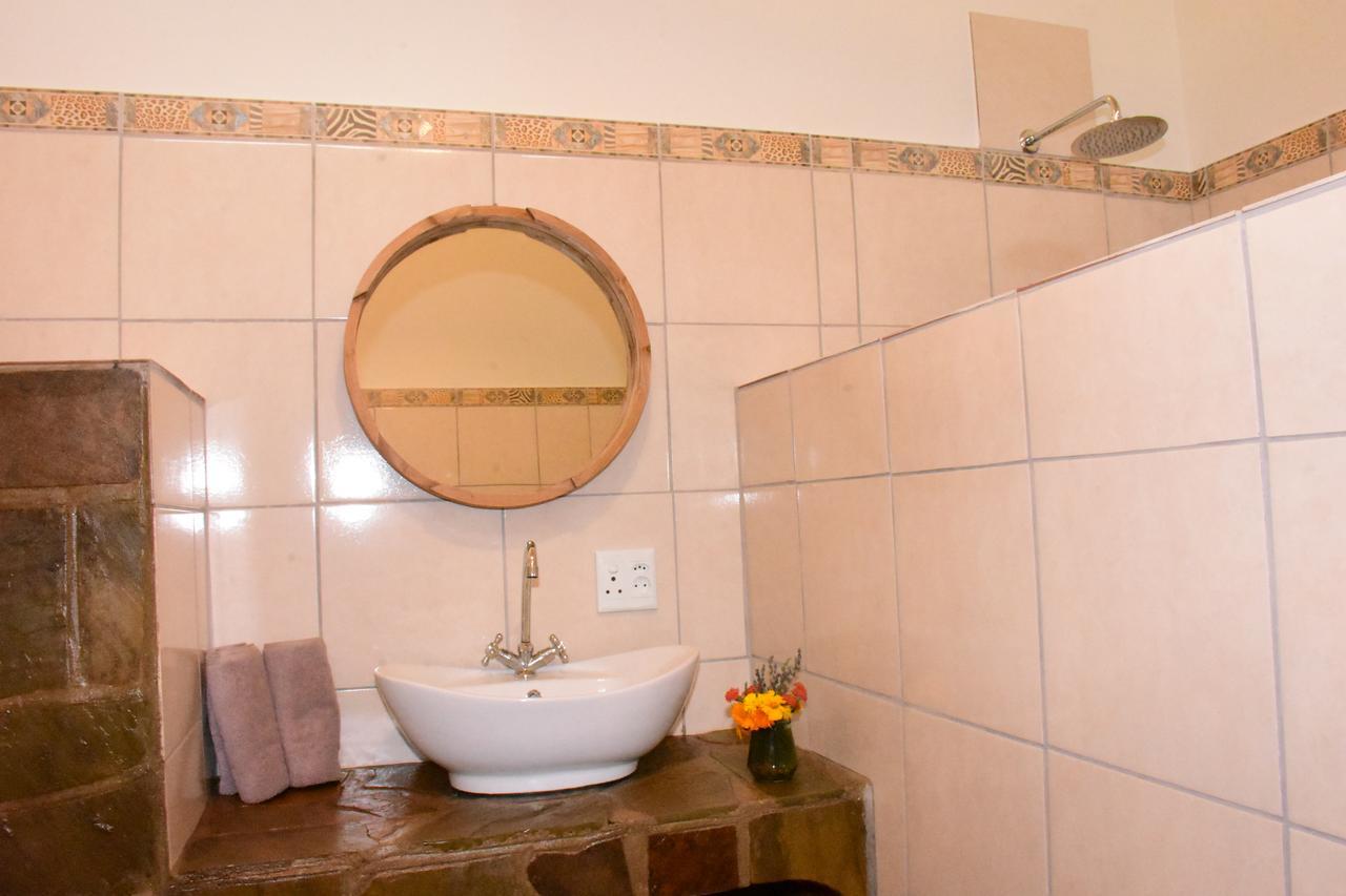 Cheetah View Lodge Otjiwarongo Luaran gambar